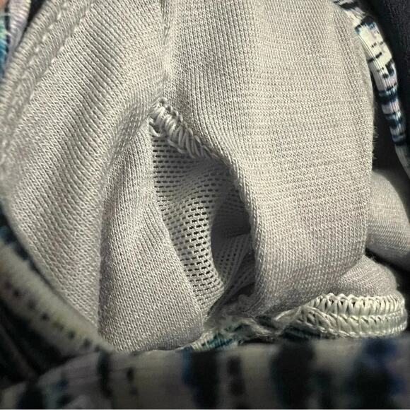 Lululemon Ready & Go Tank Inkwell Blue / Blurry Belle Multi Size 4 - Picture 12 of 12